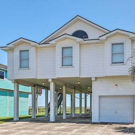 Oceanfront Galveston Home - Walk To Beach! Екстериор снимка