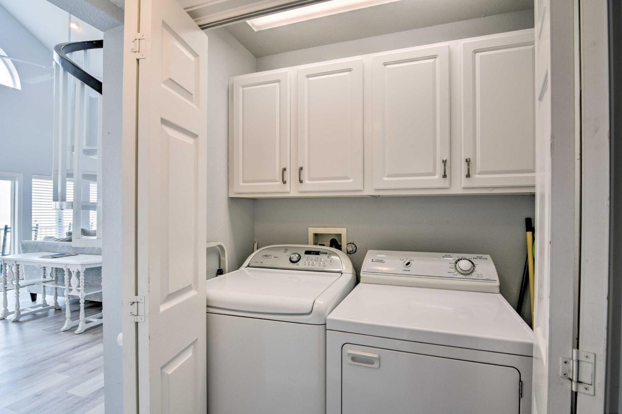Oceanfront Galveston Home - Walk To Beach! Екстериор снимка