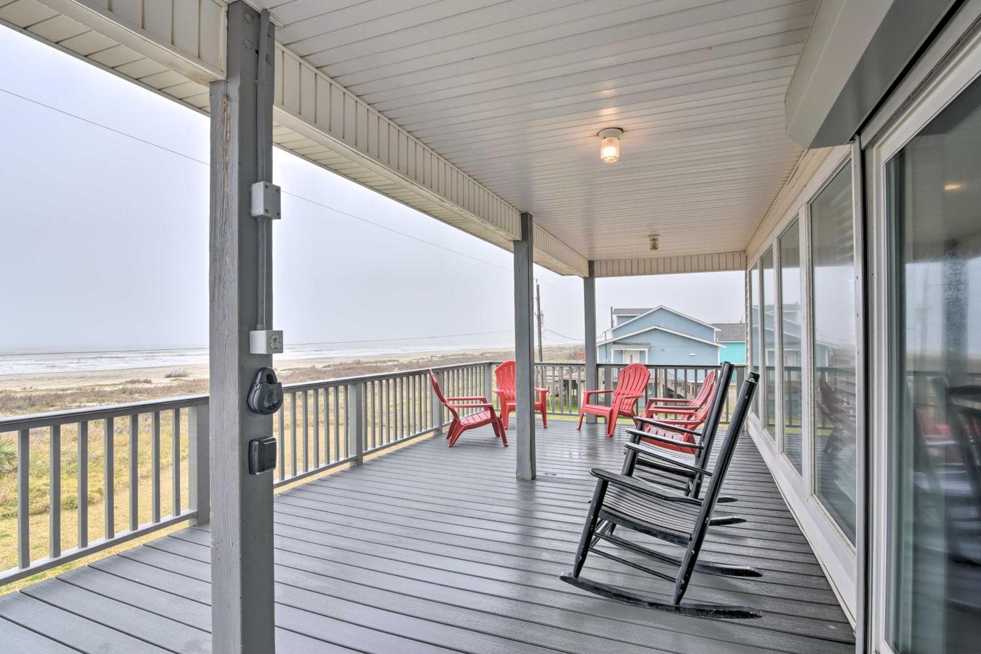 Oceanfront Galveston Home - Walk To Beach! Екстериор снимка